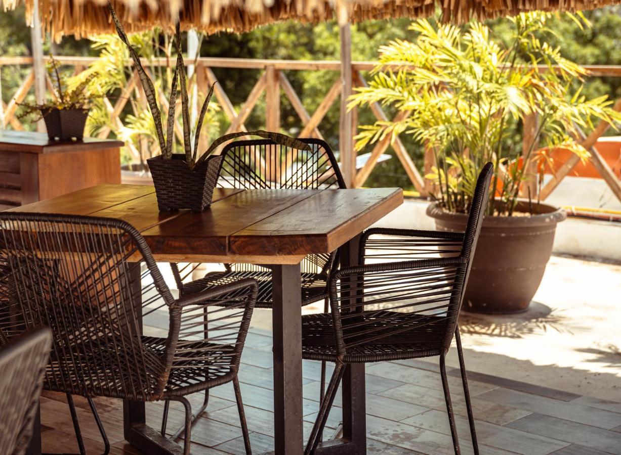 Hotel Y Beach Club Casa Mia Xulha -Bacalar Xul-Ha Екстериор снимка